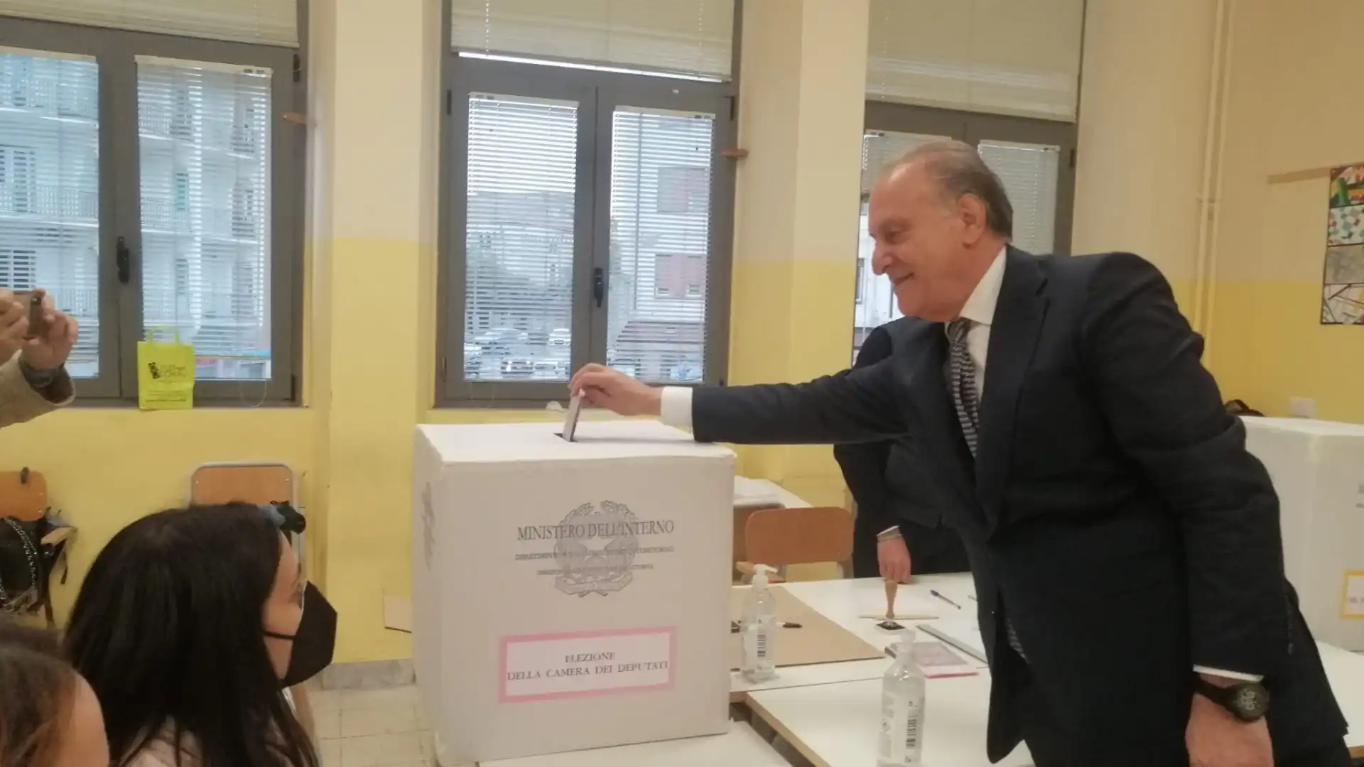 Molise: le operazioni di voto procedono. I big votano in regionale. Cesa al voto a Campobasso